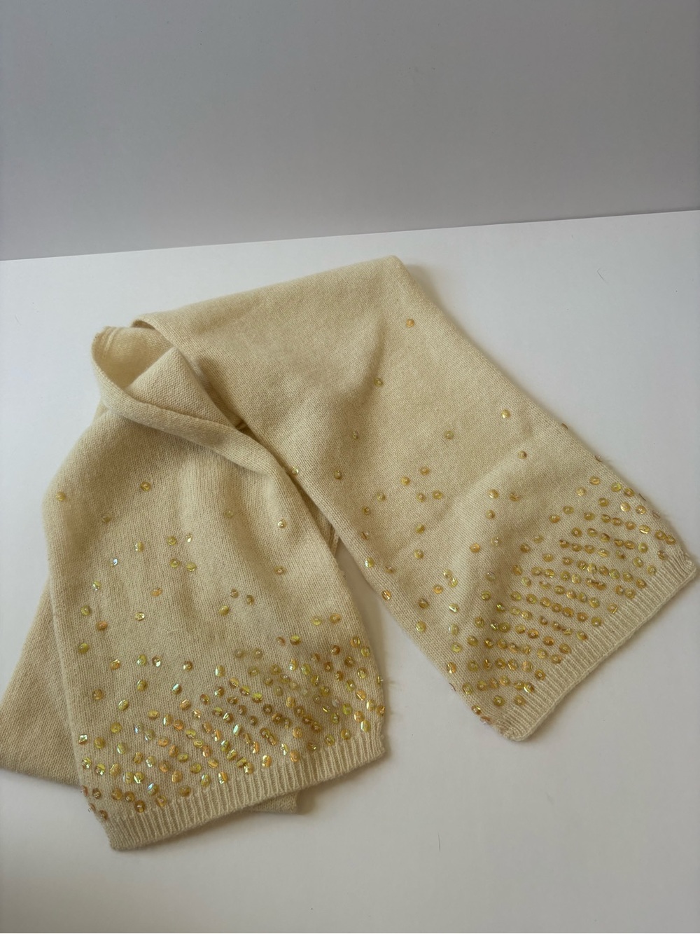 VNTG David&Young Cream Ivory Gold Sequin Embellished Lambswool Angora Knit Scarf